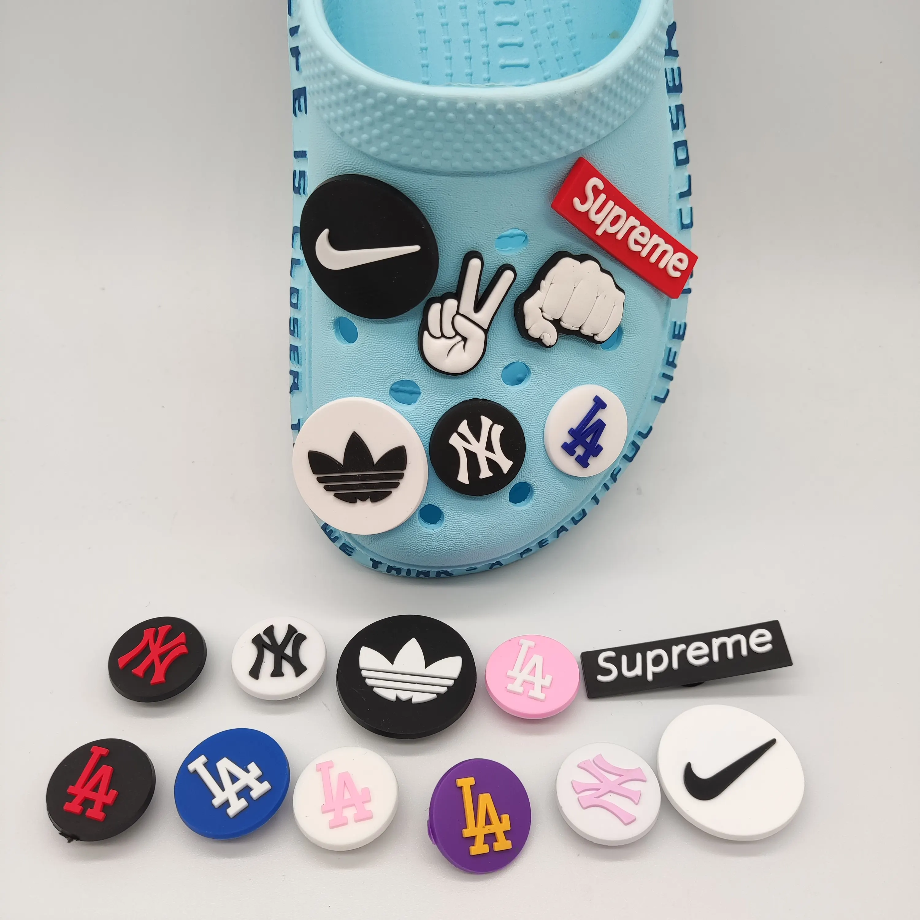 Wholesale brand Custom Designer Croc Charms for Shoe Decoration Wristband Bracelet Accessories fit Birthday Party Favors Gift
Wholesale brand Custom Designer Croc Charms for Shoe Decoration Wristband Bracelet Accessories fit Birthday Party Favors Gift