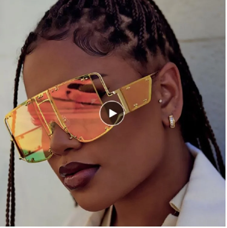 Fashionable Trendy Punk Personality Rivet Luxury Women sunglasses 2021, Black,gray,pink,red,yellow,purple,green,white
Fashionable Trendy Punk Personality Rivet Luxury Women sunglasses 2021, Black,gray,pink,red,yellow,purple,green,white