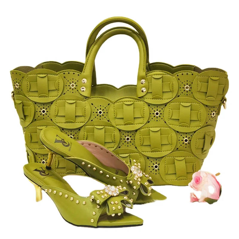 New arrival fuchsia african sandals shoes matching handbag set 2022 Lady's 6CM high heels shoes bag set, Black,gold, silver ,yellow
New arrival fuchsia african sandals shoes matching handbag set 2022 Lady's 6CM high heels shoes bag set, Black,gold, silver ,yellow