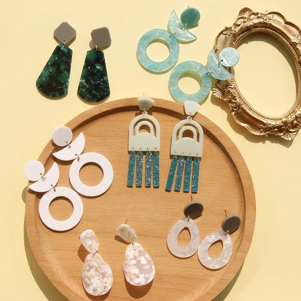 JUHU Original New Fashionable 2020 Acrylic Circle Long Earrings For Women Green Vintage Jewelry Hook Hanging Dangle Earring, Colorful 
JUHU Original New Fashionable 2020 Acrylic Circle Long Earrings For Women Green Vintage Jewelry Hook Hanging Dangle Earring, Colorful