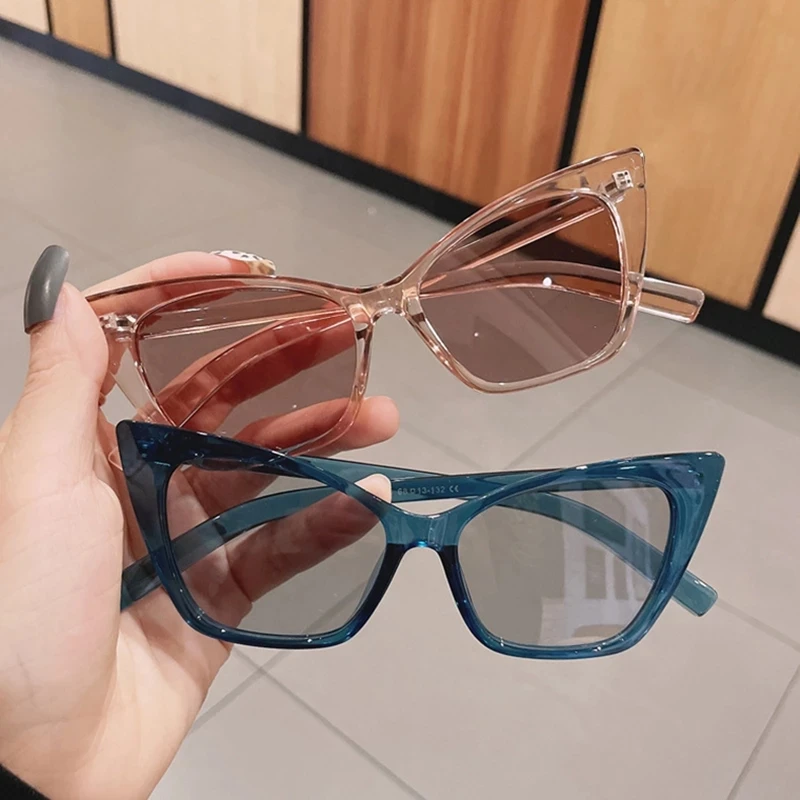 Fashion Cat Eye Women Sunglasses Retro Blue Light Gray Eyewear Men Trending Shades UV400 Triangle Sun Glasses, Colors
Fashion Cat Eye Women Sunglasses Retro Blue Light Gray Eyewear Men Trending Shades UV400 Triangle Sun Glasses, Colors