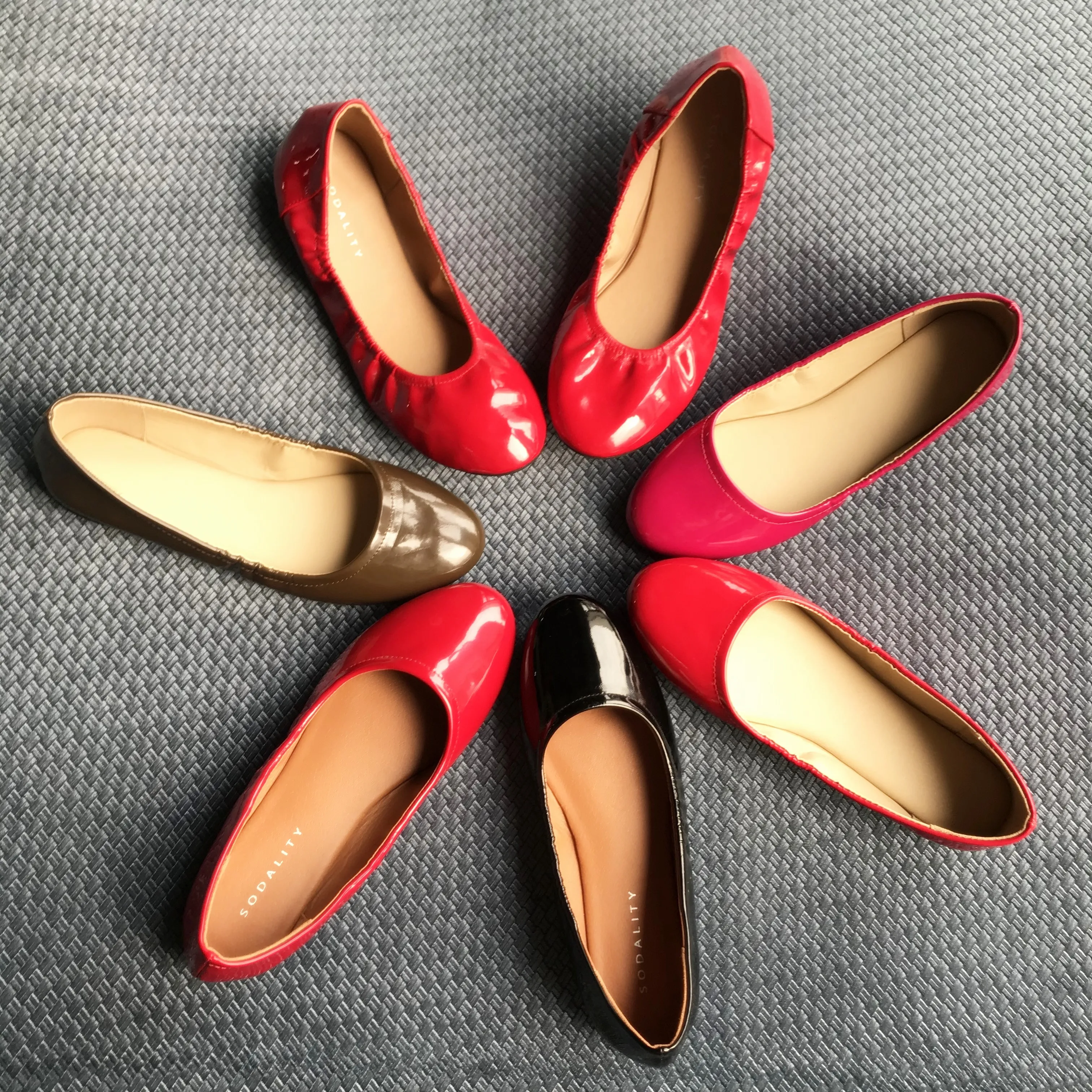 ladies rubber ballerina black pumps brown lady ballet flats shoes for womens, As picture show or customized
ladies rubber ballerina black pumps brown lady ballet flats shoes for womens, As picture show or customized