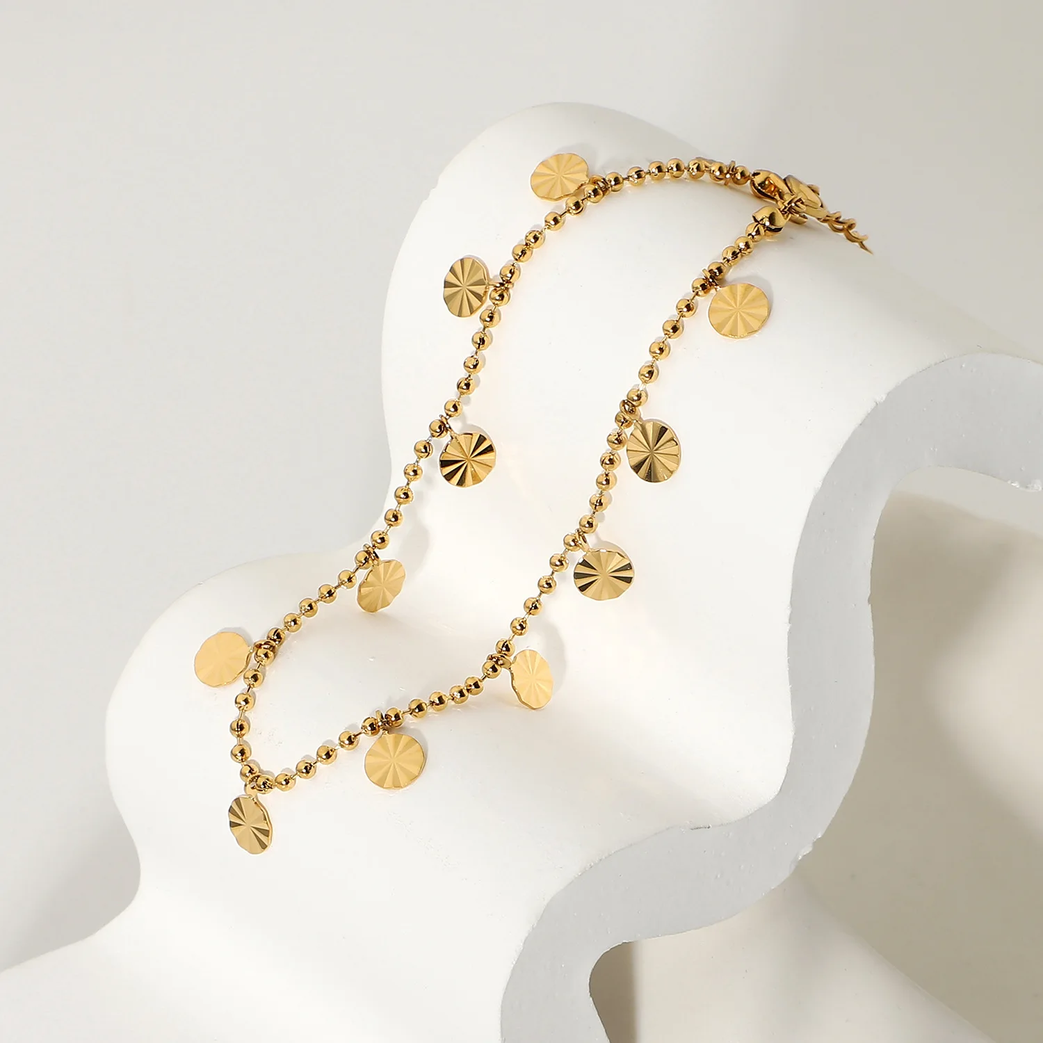 18K Gold Plated Stainless Steel Foot Bead Chain Petal Disc Pendant Anklet For Women
18K Gold Plated Stainless Steel Foot Bead Chain Petal Disc Pendant Anklet For Women
