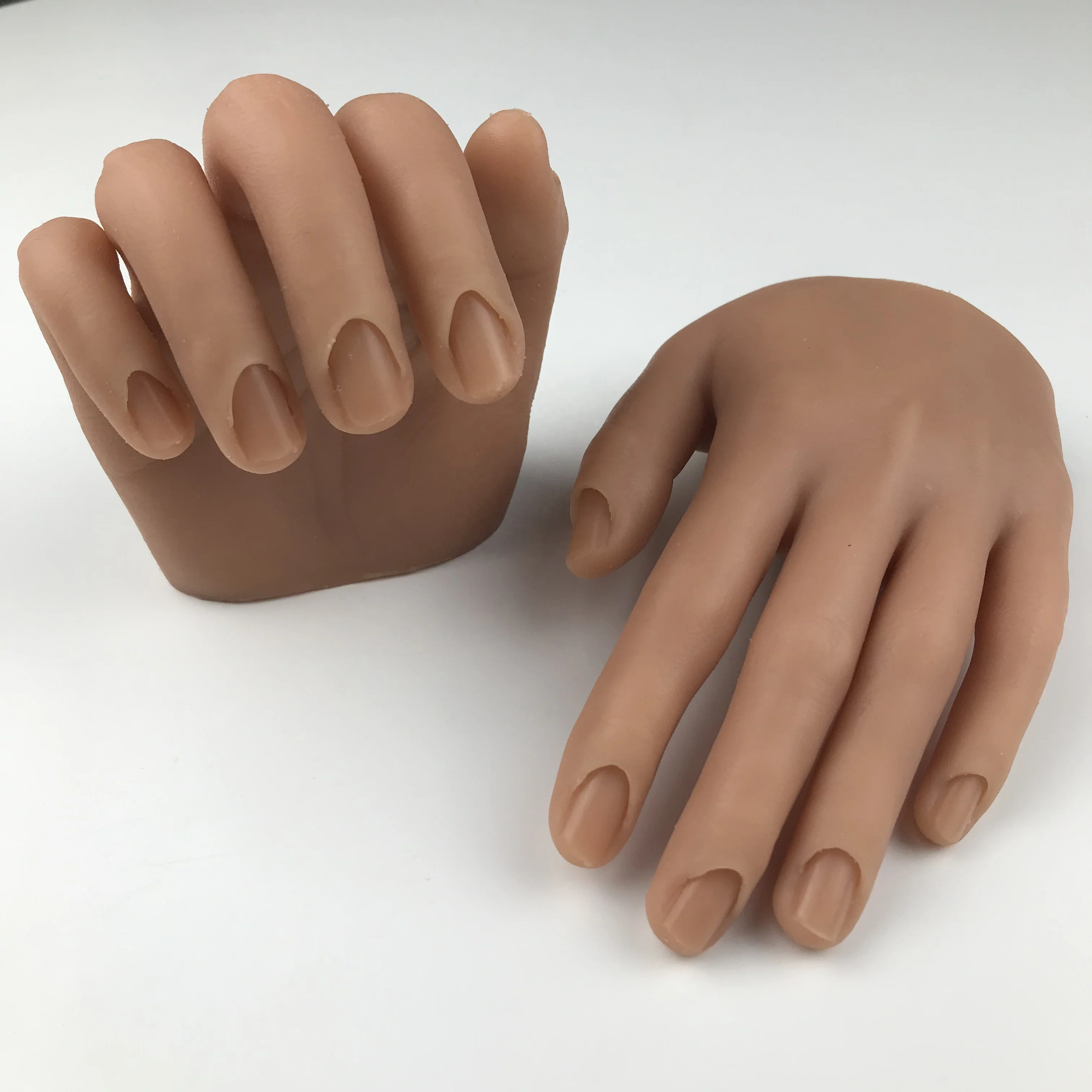 2021 New Arrival nail training silicone practice artificial hand fixation clip for practice hand nail
2021 New Arrival nail training silicone practice artificial hand fixation clip for practice hand nail