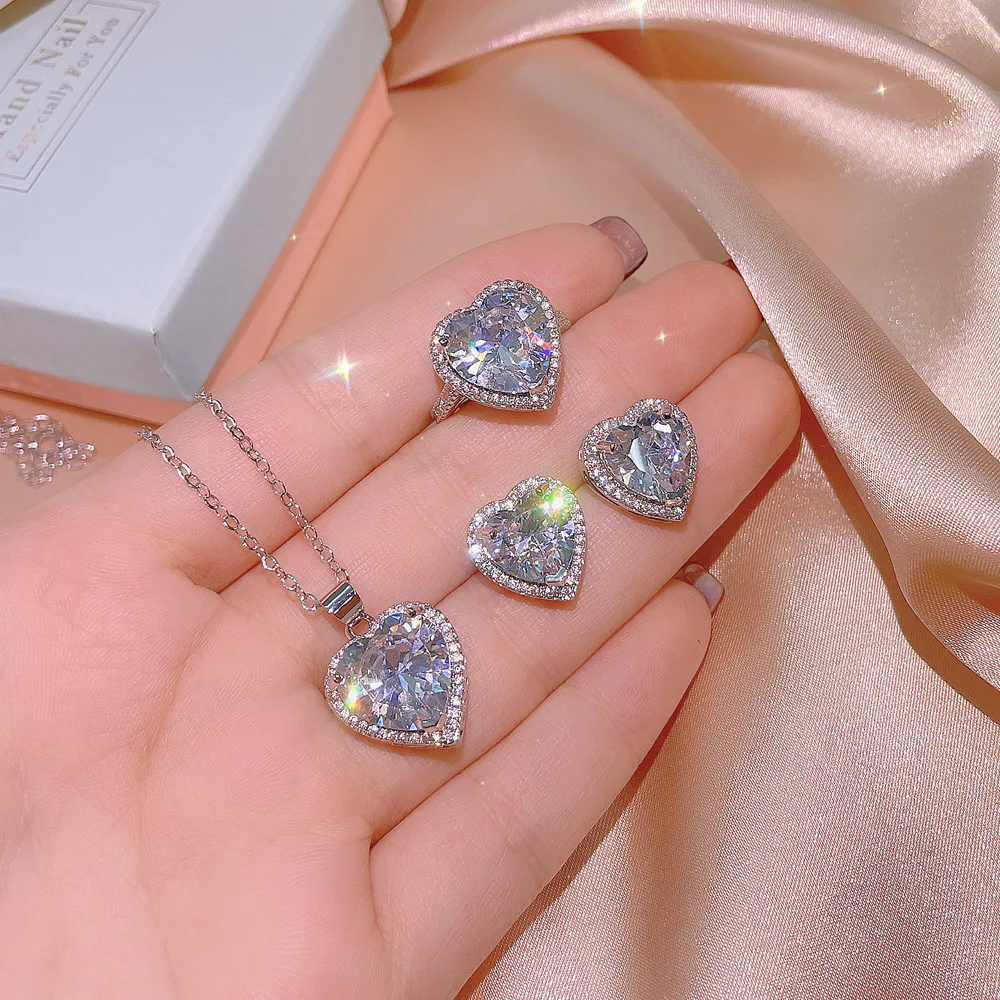 3pcs White Gold Plated CZ Heart Stud Earrings Ring set Clear Cubic Zircon Heart Necklace and Earrings set for wedding
3pcs White Gold Plated CZ Heart Stud Earrings Ring set Clear Cubic Zircon Heart Necklace and Earrings set for wedding