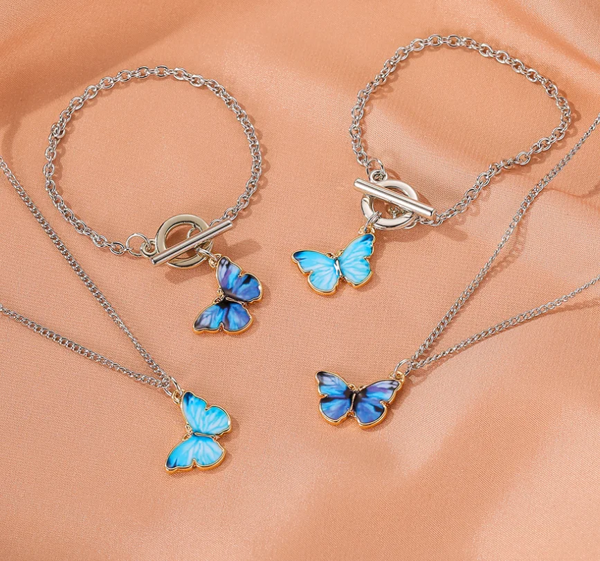 Silver Color Butterfly Pendant Necklace Bracelet Female Shiny Crystal Clavicle Chain Fashion New Design Jewelry Set
Silver Color Butterfly Pendant Necklace Bracelet Female Shiny Crystal Clavicle Chain Fashion New Design Jewelry Set