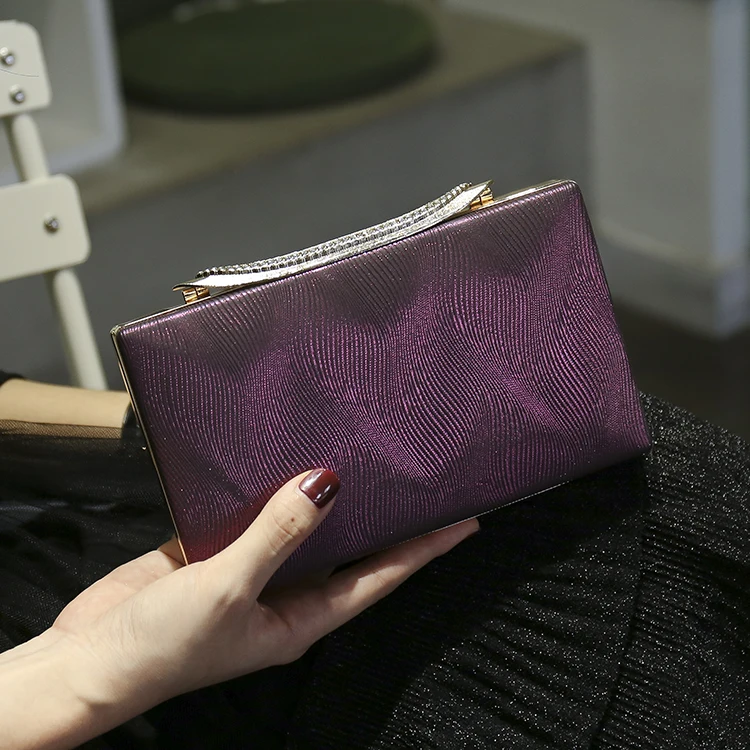 Fashionable new design handmade ladies prom evening bag purse, Red/green/purple/pink/oem
Fashionable new design handmade ladies prom evening bag purse, Red/green/purple/pink/oem
