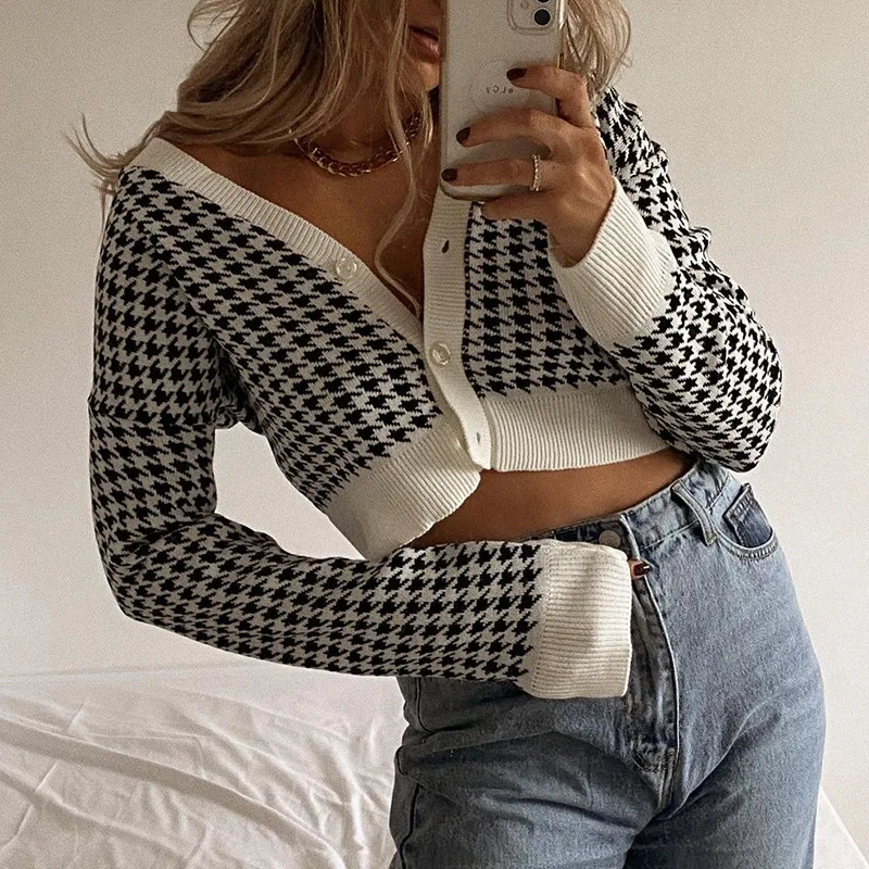 Autumn Winter Fashion Ladies Plaid Knitted Cardigan Women Vintage V Neck Button Sweater Cardigan, Colorful
Autumn Winter Fashion Ladies Plaid Knitted Cardigan Women Vintage V Neck Button Sweater Cardigan, Colorful