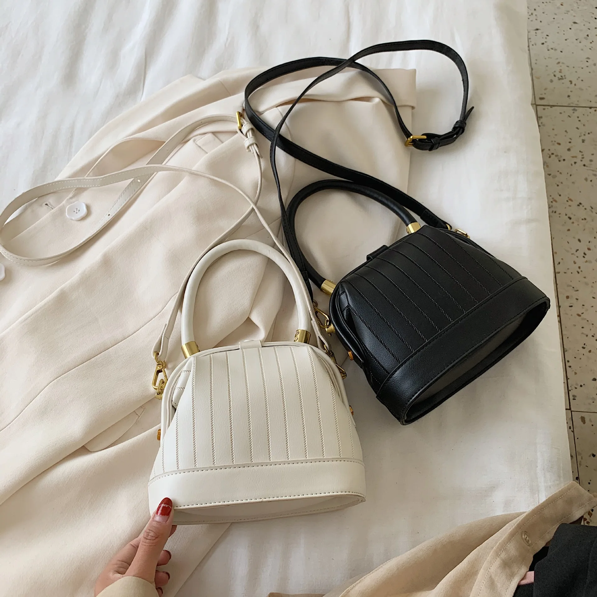 Elegant Ins Top Sale In Stock luxury handbag crossbody woman bag for shopping, Customizable
Elegant Ins Top Sale In Stock luxury handbag crossbody woman bag for shopping, Customizable