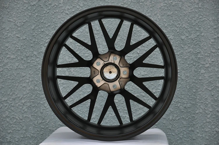 Hot sale and durable 5 holes 18 inch aluminum alloy wheel rims