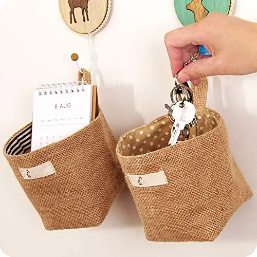 Wholesale Storage Box Jute with Cotton Lining Sundries Basket Mini Desktop Storage Bag Hanging Bags 1Pcs/Lot Blue Point, Customized color
Wholesale Storage Box Jute with Cotton Lining Sundries Basket Mini Desktop Storage Bag Hanging Bags 1Pcs/Lot Blue Point, Customized color