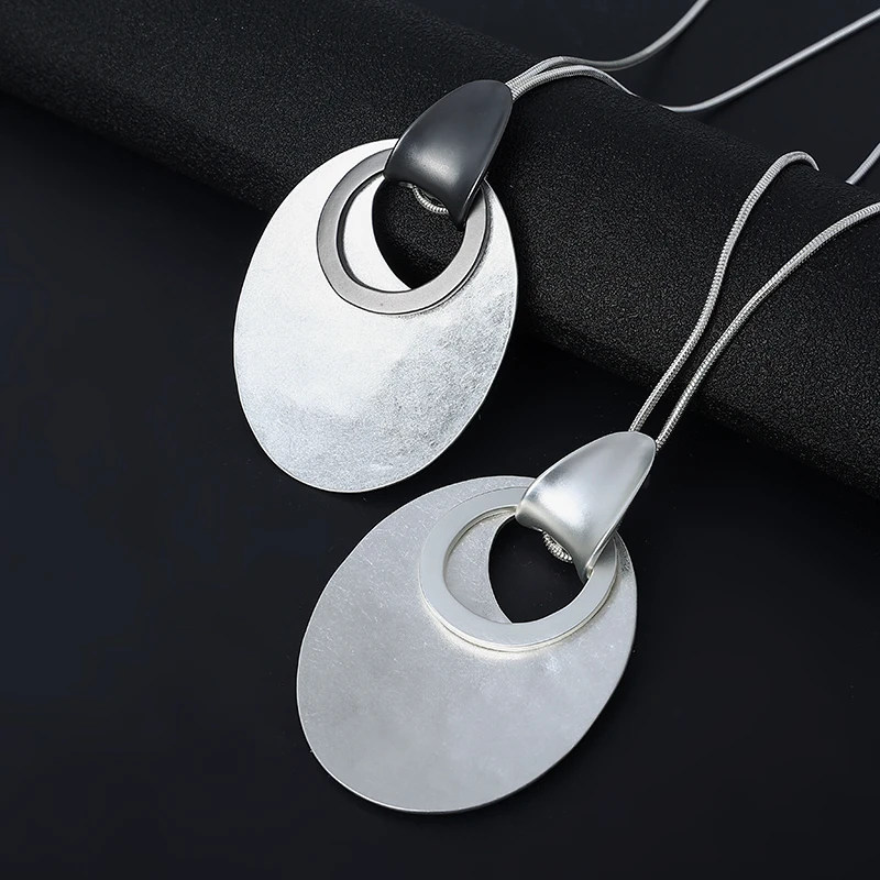 TongLing custom handmade fashion trendy big large silver round loop circle pendant necklace for men women
TongLing custom handmade fashion trendy big large silver round loop circle pendant necklace for men women