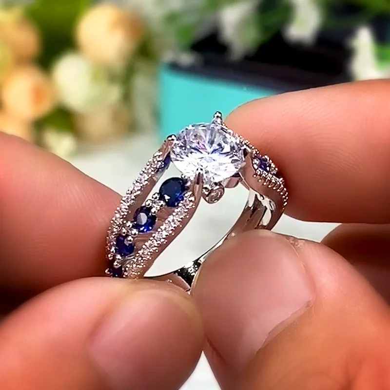 Anel GT Bling Blue Crystal Irregular Zircon CZ Wedding Rings Micro Pave Fine Jewelry Women Ladies Finger Rings
Anel GT Bling Blue Crystal Irregular Zircon CZ Wedding Rings Micro Pave Fine Jewelry Women Ladies Finger Rings