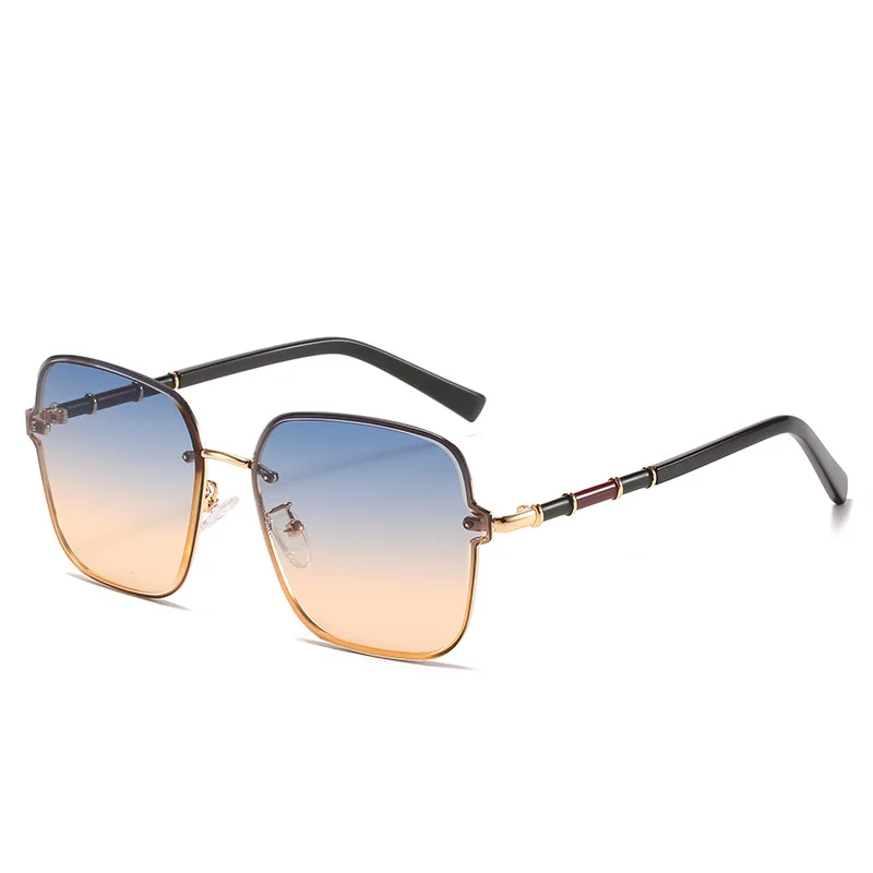 2021 New Korean version of fashion European and American big frame lady sunglasses with rimless trimming glasses
2021 New Korean version of fashion European and American big frame lady sunglasses with rimless trimming glasses