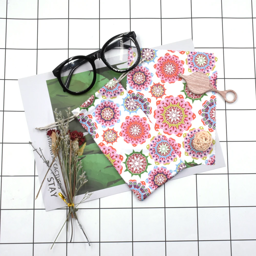 Multi styles printed microfiber sun glasses spectacle storage pouch eyeglasses bag with logo, Coffee,etc
Multi styles printed microfiber sun glasses spectacle storage pouch eyeglasses bag with logo, Coffee,etc