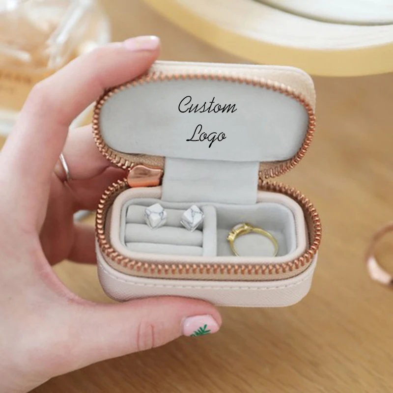 Mini Custom Travel Organizer Mini Velvet Flocking Liner Leather Jewelry Box Pu Small Ring Pendant Jewellery Storage Case
Mini Custom Travel Organizer Mini Velvet Flocking Liner Leather Jewelry Box Pu Small Ring Pendant Jewellery Storage Case