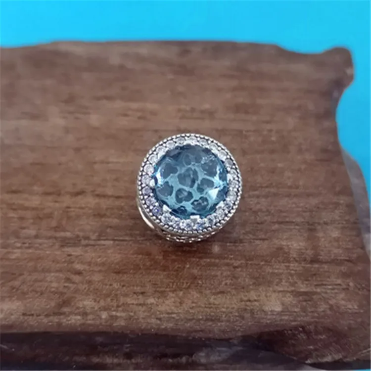 Factory wholesale 925 sterling silver beads Moonlight Blue Radiant Hearts Openwork Charm beads 925
Factory wholesale 925 sterling silver beads Moonlight Blue Radiant Hearts Openwork Charm beads 925