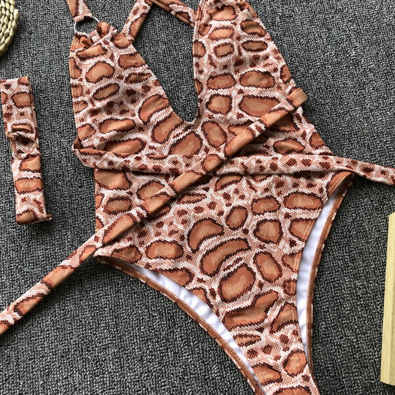 2019 New Design Women Sexy Halter Bikini Leopard Print Tight Backless Swimwear Charming Sleeveless Swimsuit, Printed
2019 New Design Women Sexy Halter Bikini Leopard Print Tight Backless Swimwear Charming Sleeveless Swimsuit, Printed