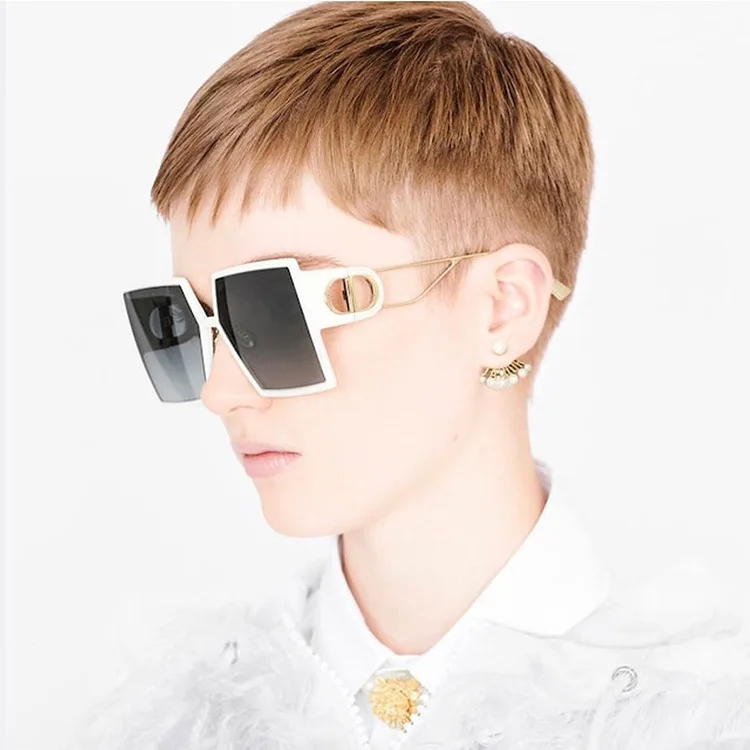 2021 Fashion UV400 Custom Logo Square Big Frame Black Shades Luxury Brand Sun Glasses Oversized River Sunglasses, 5 color
2021 Fashion UV400 Custom Logo Square Big Frame Black Shades Luxury Brand Sun Glasses Oversized River Sunglasses, 5 color