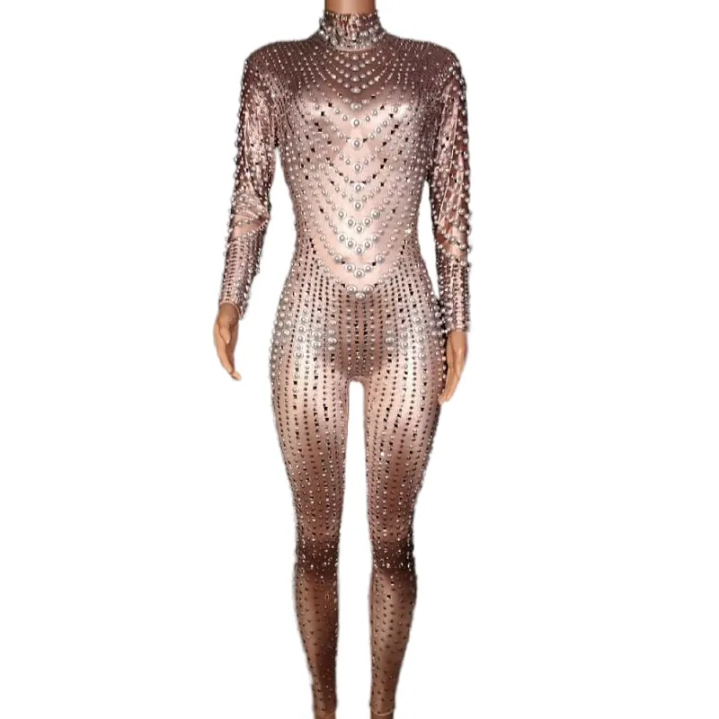 Designer Nude Bodycon Rompers Women Sexy Performance Wear Dance Stage Costumes Pearl Rhinestones Party Prom Playsuit Jumpsuits
Designer Nude Bodycon Rompers Women Sexy Performance Wear Dance Stage Costumes Pearl Rhinestones Party Prom Playsuit Jumpsuits