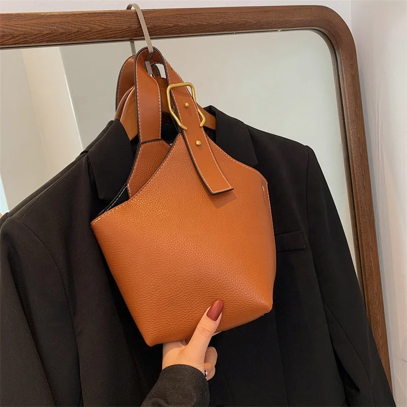 2022 New Solid Drop Shipping Color PU Leather Bag Underarm Luxury Shoulder Strap Tote Purse Designer Brand Mini Hand Bags Ladies
2022 New Solid Drop Shipping Color PU Leather Bag Underarm Luxury Shoulder Strap Tote Purse Designer Brand Mini Hand Bags Ladies