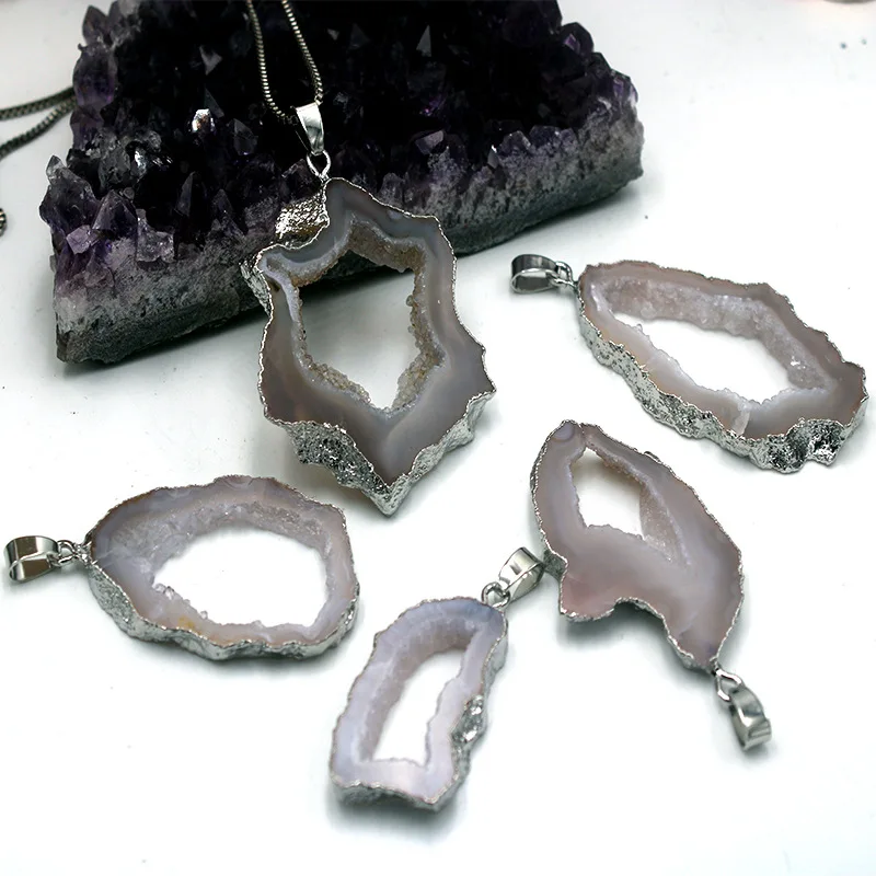 100% Natural Stone Agate Crystal Stone Druzy Pendant Irregular Agate Stone Gemstone Pendants Necklace Jewelry
100% Natural Stone Agate Crystal Stone Druzy Pendant Irregular Agate Stone Gemstone Pendants Necklace Jewelry