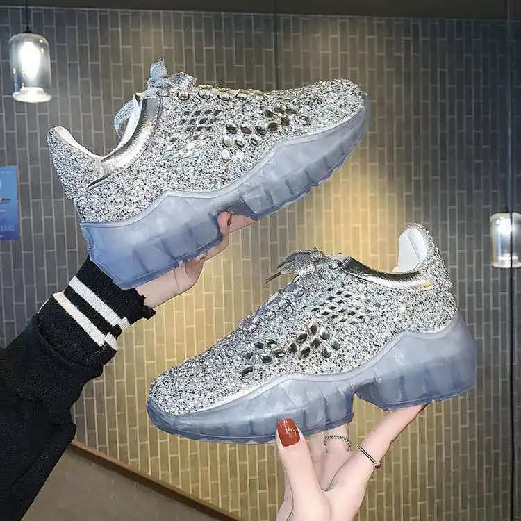 2022 all-match muffin bottom PU lace-up round toe casual shoes gem slide sneakers crystal bottom silver sequin walking shoes
2022 all-match muffin bottom PU lace-up round toe casual shoes gem slide sneakers crystal bottom silver sequin walking shoes