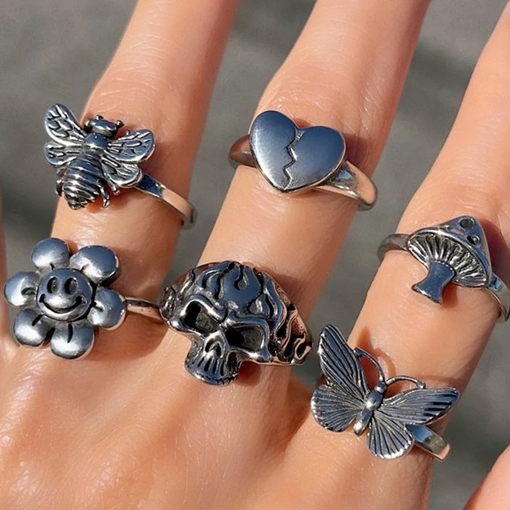 OUYE New HIPPOP street rock bee butterfly flame head happy chrysanthemum heartbreak ring, Colorful
OUYE New HIPPOP street rock bee butterfly flame head happy chrysanthemum heartbreak ring, Colorful