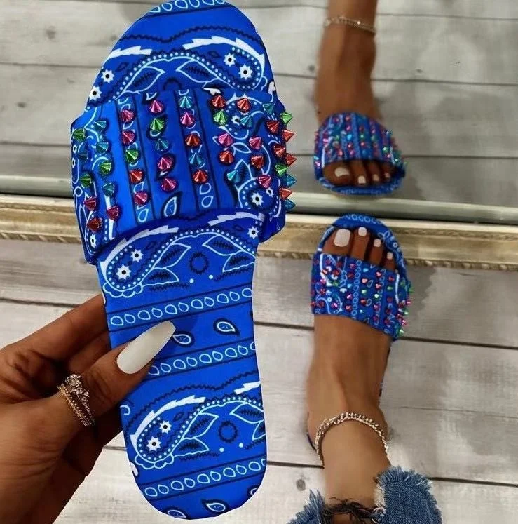 Newest Print Flat Big Size 43 Rivets Pattern Sharp Cotton Print Fabric Comfortable Summer women Slippers, Black red blue
Newest Print Flat Big Size 43 Rivets Pattern Sharp Cotton Print Fabric Comfortable Summer women Slippers, Black red blue