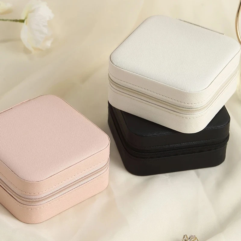 2021 Jewelry Organizer Display Travel Jewelry Case Boxes Portable Jewelry Box Leather Storage Joyeros Organizador De Joyas
2021 Jewelry Organizer Display Travel Jewelry Case Boxes Portable Jewelry Box Leather Storage Joyeros Organizador De Joyas