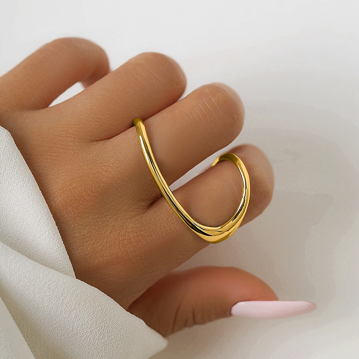 SHIXIN Minimalism Irregular Geometric Hollow Ring for Women Men Vintage Silver Color Metal Rings Personality Party Jewelry
SHIXIN Minimalism Irregular Geometric Hollow Ring for Women Men Vintage Silver Color Metal Rings Personality Party Jewelry