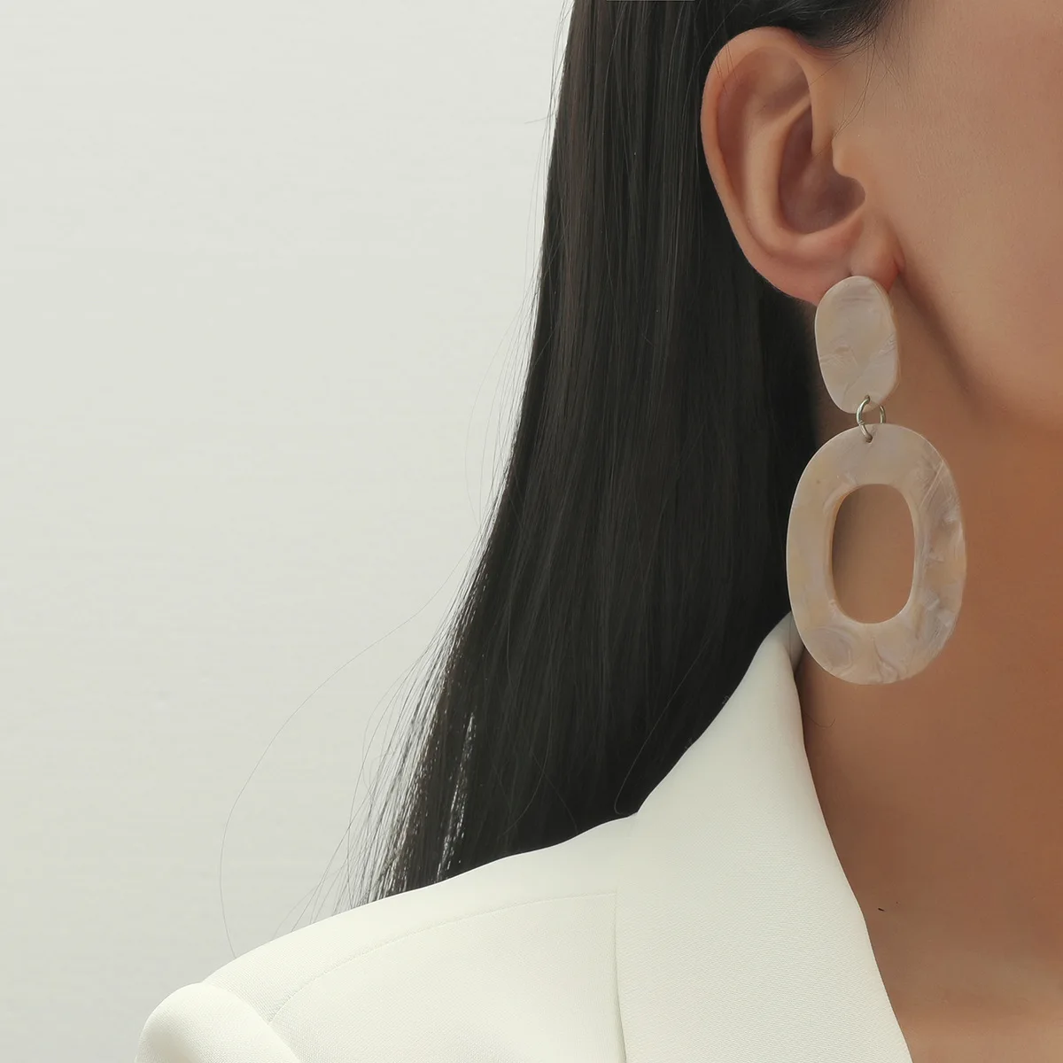 Trendy Acrylic Geometric Drop Earrings for Women Hollow Out Statement 2019 Long Dangle Earrings Female Fashion Jewelry, Khaki
Trendy Acrylic Geometric Drop Earrings for Women Hollow Out Statement 2019 Long Dangle Earrings Female Fashion Jewelry, Khaki