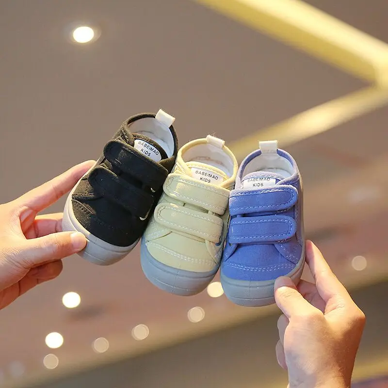 Children's autumn solid color new soft-soled shoes for small and middle Boys and girls canvas shoes
Children's autumn solid color new soft-soled shoes for small and middle Boys and girls canvas shoes