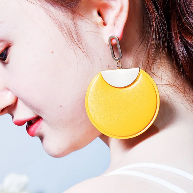 Trendy New Color full PU Leather Gold Plated Round Delicate Stud Metal Earrings For Women Fashion Jewelry
Trendy New Color full PU Leather Gold Plated Round Delicate Stud Metal Earrings For Women Fashion Jewelry