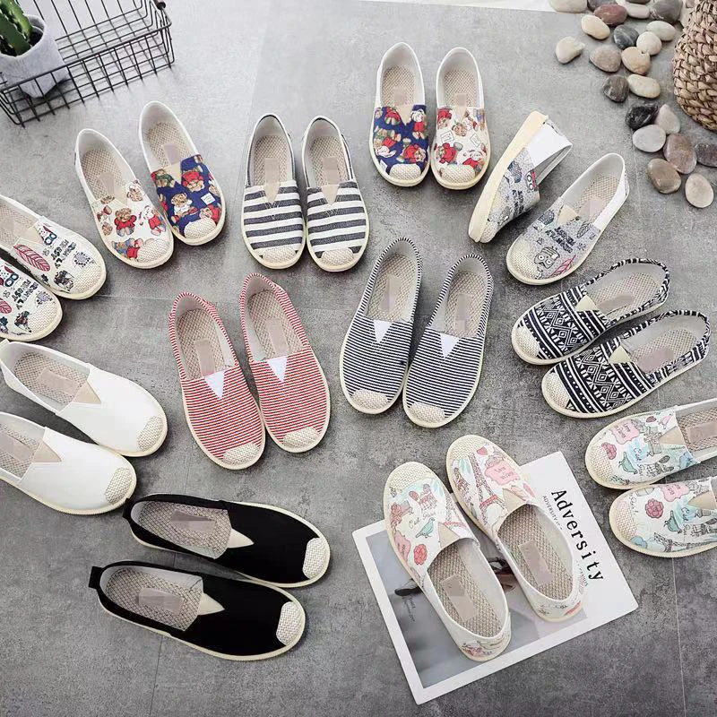 X155 More Patterns And Colors Low Top Slip On Casual Shoes Printed Canvas Shoes For Women, As picture or custom
X155 More Patterns And Colors Low Top Slip On Casual Shoes Printed Canvas Shoes For Women, As picture or custom