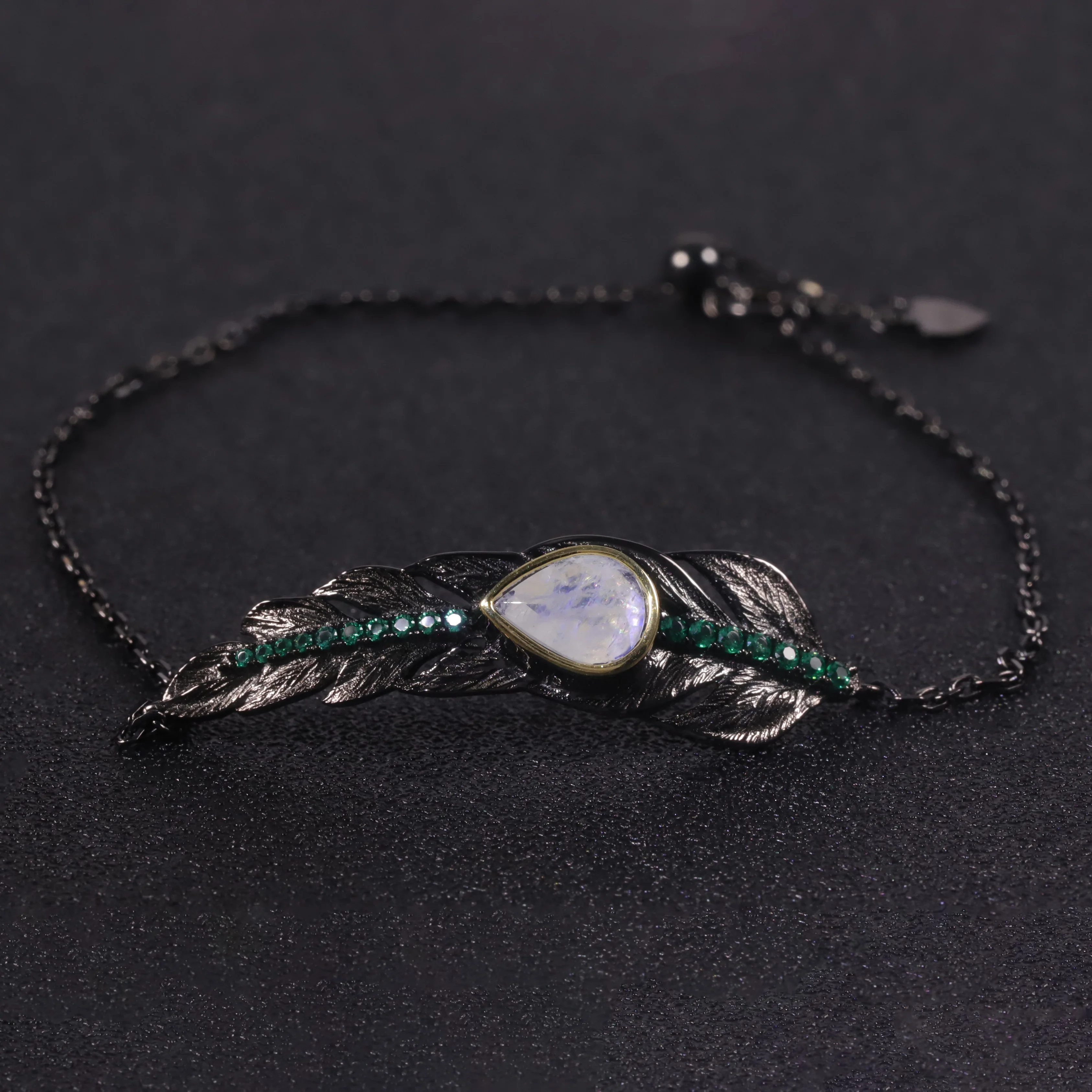 C8270 Abiding Quality Jewelry Wholesale Vintage Gold Plated Ladies 925 Sterling Silver Rainbow Blue Moonstone Bracelet
C8270 Abiding Quality Jewelry Wholesale Vintage Gold Plated Ladies 925 Sterling Silver Rainbow Blue Moonstone Bracelet