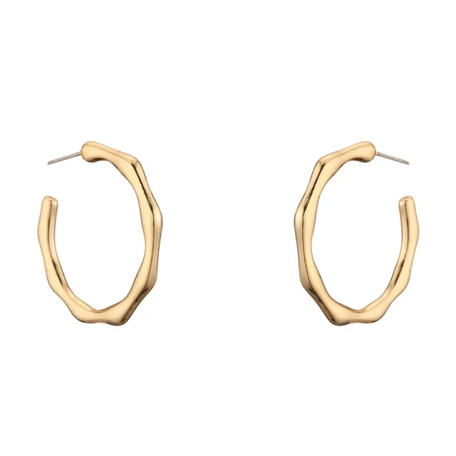 Classic Gold Hoop Earrings 14k Gold Statement CC Stud Earrings Alloy C Shaped Bamboo Earrings For Women Wedding Trendy Party
Classic Gold Hoop Earrings 14k Gold Statement CC Stud Earrings Alloy C Shaped Bamboo Earrings For Women Wedding Trendy Party