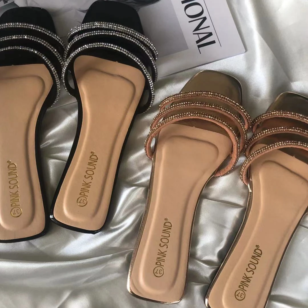 Vmae wholesale New Design Glitter Diamond Fashionable Beach Women's Sandals Flat Slippers for Women and Ladies
Vmae wholesale New Design Glitter Diamond Fashionable Beach Women's Sandals Flat Slippers for Women and Ladies