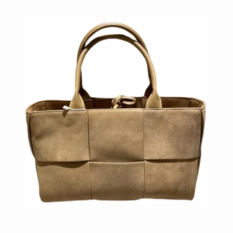 2021 new luxury ladies bags suede leather woven women Tote bags shopping bag messenger large capacity cowhide bucket handbag, Customized color
2021 new luxury ladies bags suede leather woven women Tote bags shopping bag messenger large capacity cowhide bucket handbag, Customized color