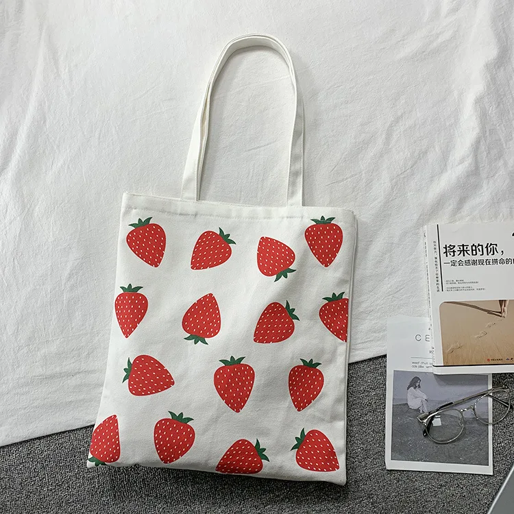 2021 New Strawberry Print Bag Korean style customized single shoulder large capacity canvas bag wholesale
2021 New Strawberry Print Bag Korean style customized single shoulder large capacity canvas bag wholesale