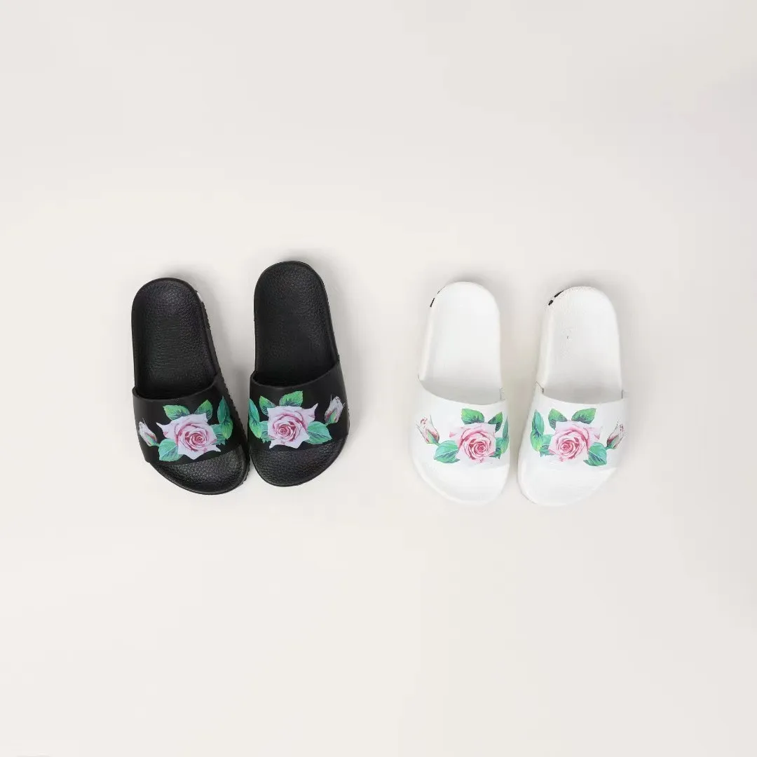 Designer clothes Tagged metal head high-end 2022 summer travel shoes, children's slippers, boys foreign style outer wear
Designer clothes Tagged metal head high-end 2022 summer travel shoes, children's slippers, boys foreign style outer wear