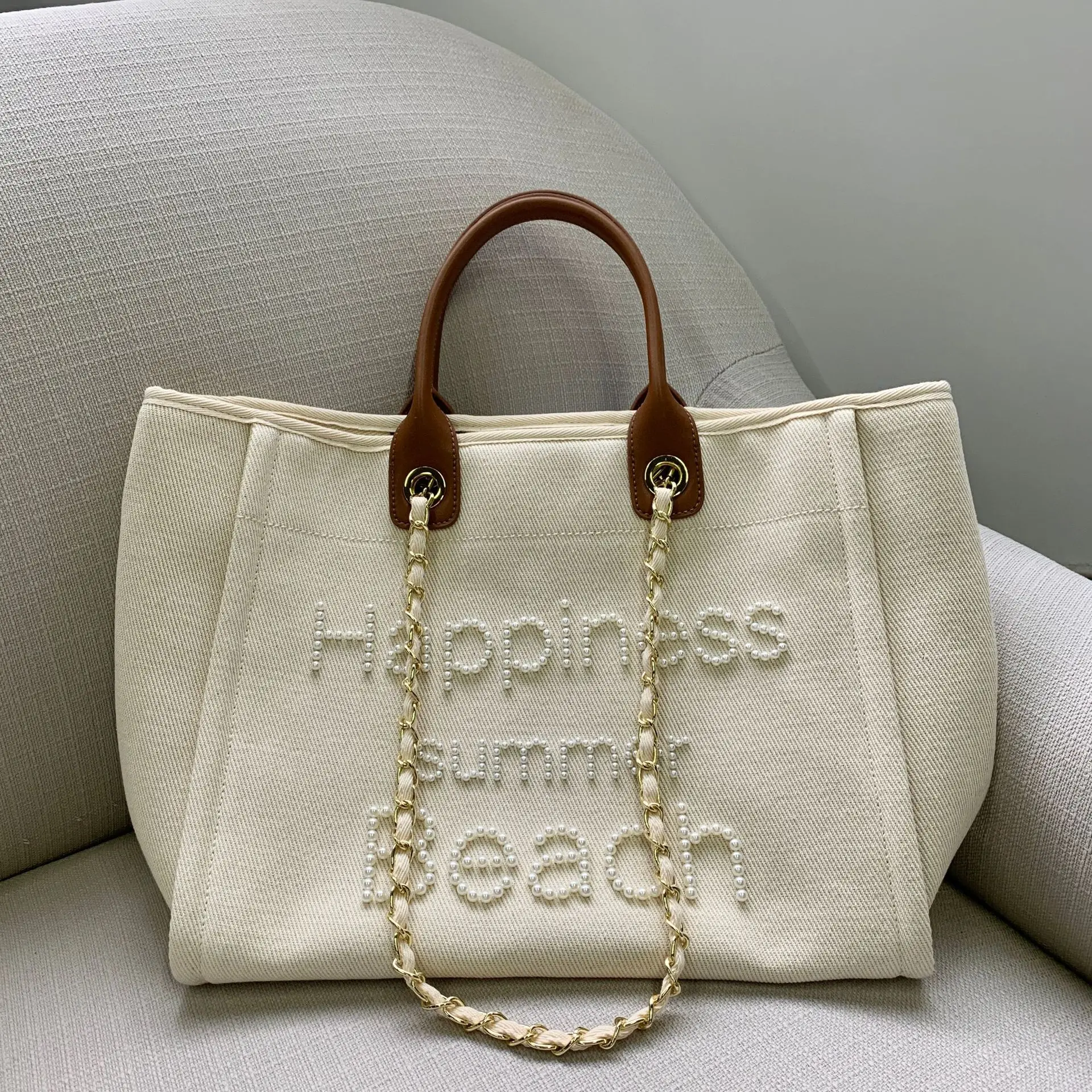 Summer Letter Chain Canvas Big Bag Handbag 2021 New Trendy One-shoulder Underarm Bag Thick Chain Woven Messenger Hanbdbag
Summer Letter Chain Canvas Big Bag Handbag 2021 New Trendy One-shoulder Underarm Bag Thick Chain Woven Messenger Hanbdbag