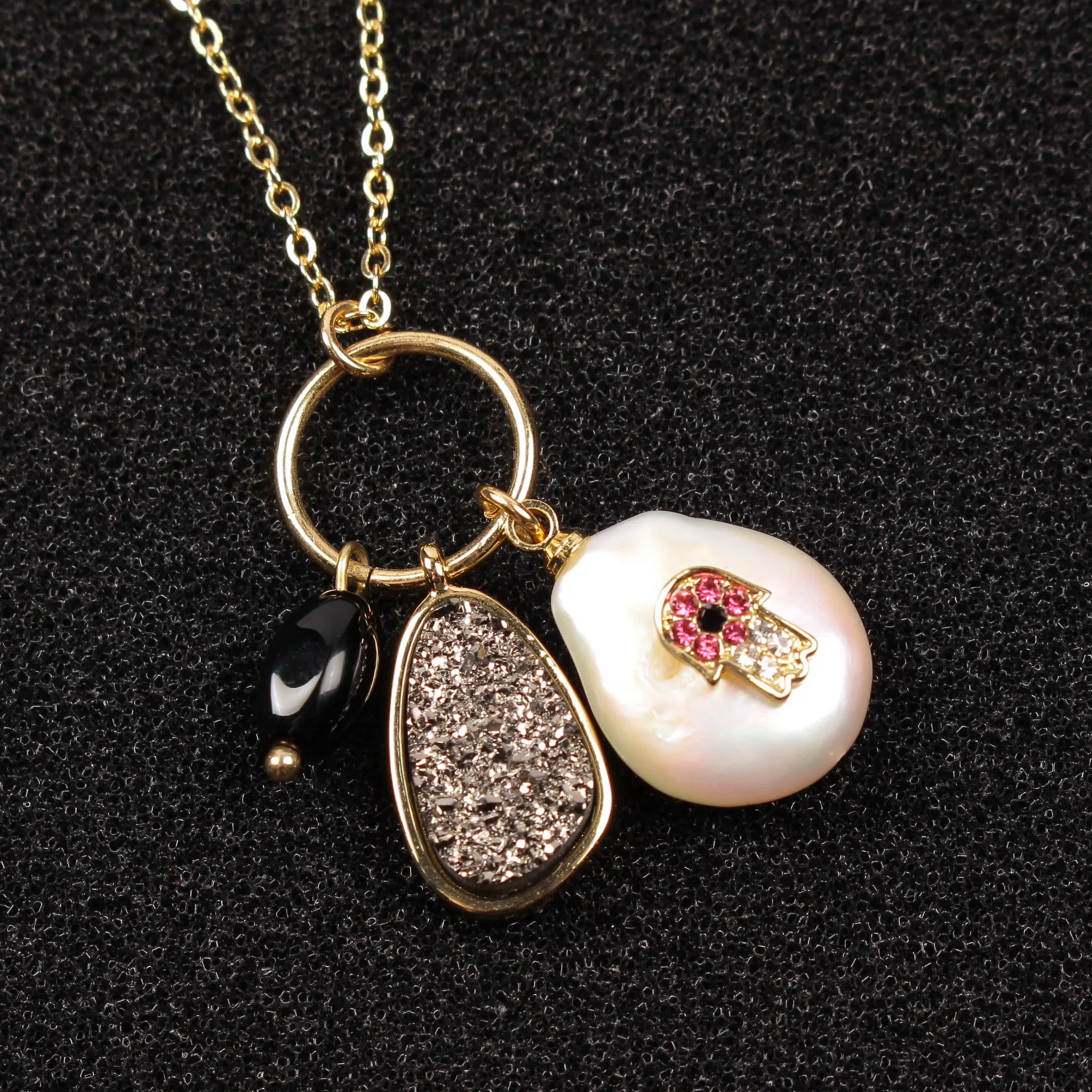 High Quality Quartz Pendant Men Gift for Women Gold Plated Charm Pearl Necklaces, As photo
High Quality Quartz Pendant Men Gift for Women Gold Plated Charm Pearl Necklaces, As photo