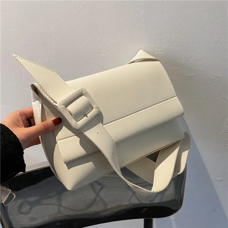Letters printed mini durable P:U leather casual sports side shoulder bag cross-body bags for girls, White,black,green,brown ,other customized colors
Letters printed mini durable P:U leather casual sports side shoulder bag cross-body bags for girls, White,black,green,brown ,other customized colors