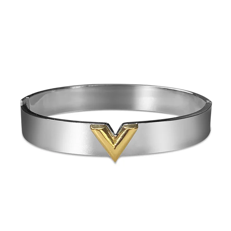 2021 Fashion Charm 18k Gold Plated Women wholesale high quality stainless steel bracelets
2021 Fashion Charm 18k Gold Plated Women wholesale high quality stainless steel bracelets