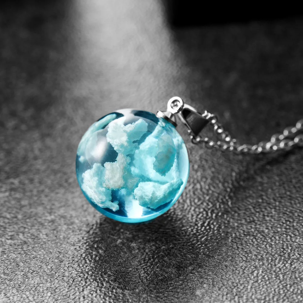 Fashion Transparent Resin Round Ball Moon Pendant Necklace Women Blue Sky White Cloud resin pendant Chain Necklace
Fashion Transparent Resin Round Ball Moon Pendant Necklace Women Blue Sky White Cloud resin pendant Chain Necklace