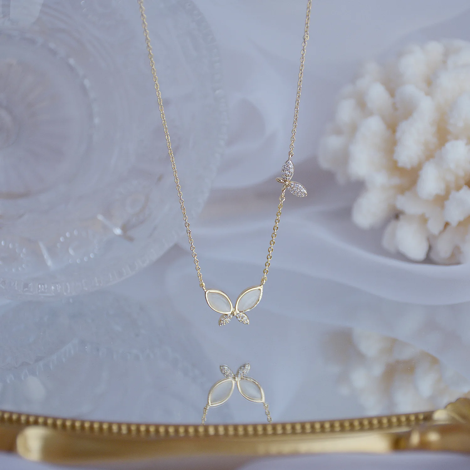 Bohemian Cute Gold Plated Bling Diamond Shell Choker Butterfly Necklace Crystal CZ Opal Double Butterfly Necklace
Bohemian Cute Gold Plated Bling Diamond Shell Choker Butterfly Necklace Crystal CZ Opal Double Butterfly Necklace