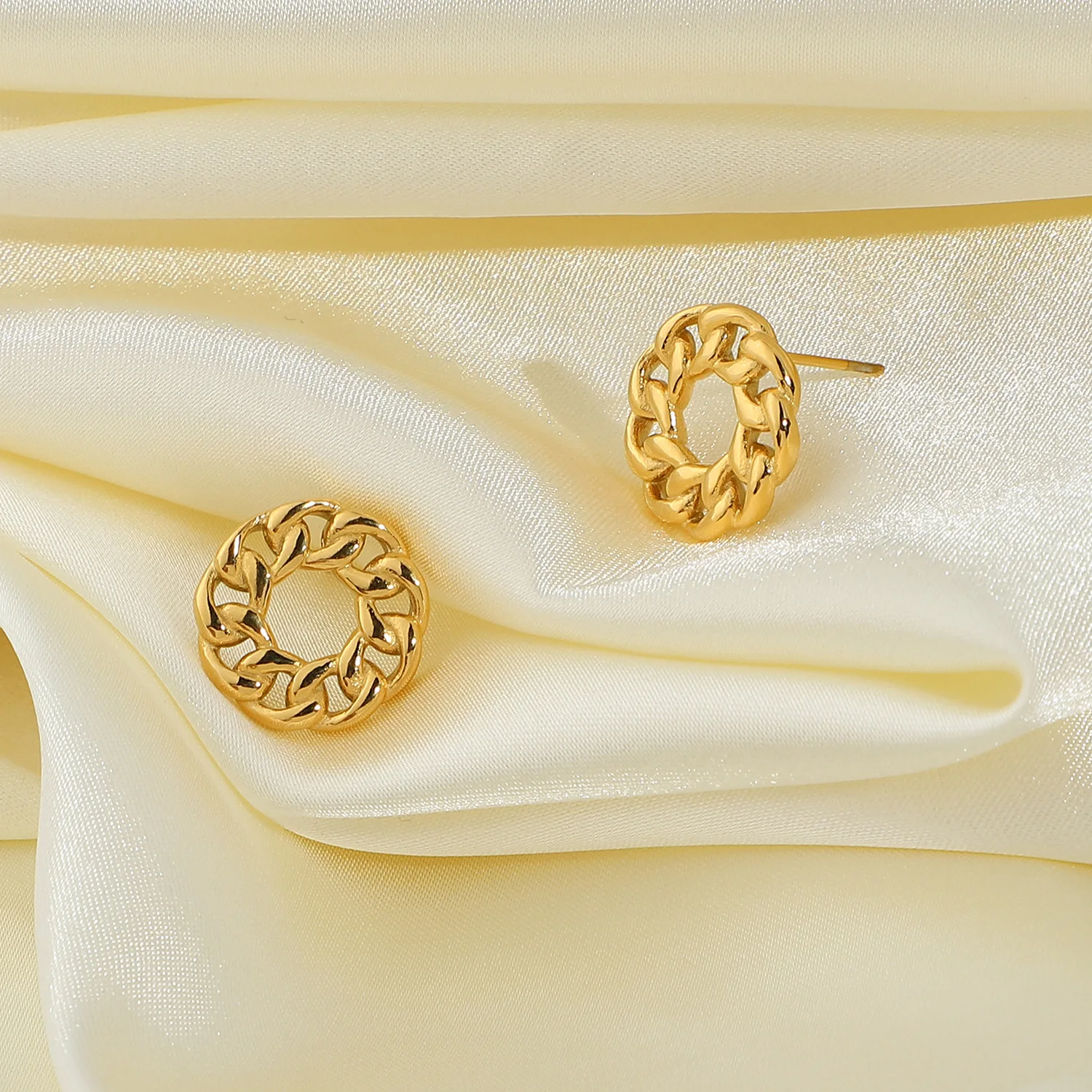 2021 Women Gold Jewelry Stud Pendants Drop Hoop Earrings Set Designer Women Accessories Gift Gold Plated Jewelry Party Ear Rings
2021 Women Gold Jewelry Stud Pendants Drop Hoop Earrings Set Designer Women Accessories Gift Gold Plated Jewelry Party Ear Rings