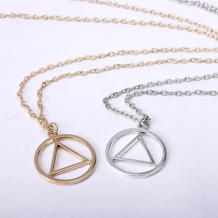 Vintage Silver Eminem Hip Hop Necklace Eminem Triangle Necklace Round Pendant for Men jewelry 
Vintage Silver Eminem Hip Hop Necklace Eminem Triangle Necklace Round Pendant for Men jewelry