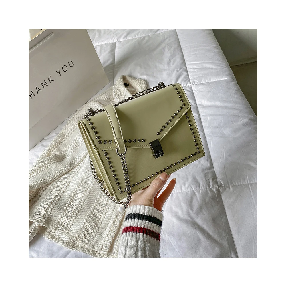 Luxury ladies small handbags purses 2021 New Bolsa fashion Rivet retro clutch handbags simple woman's shoulder bag, Customizable
Luxury ladies small handbags purses 2021 New Bolsa fashion Rivet retro clutch handbags simple woman's shoulder bag, Customizable